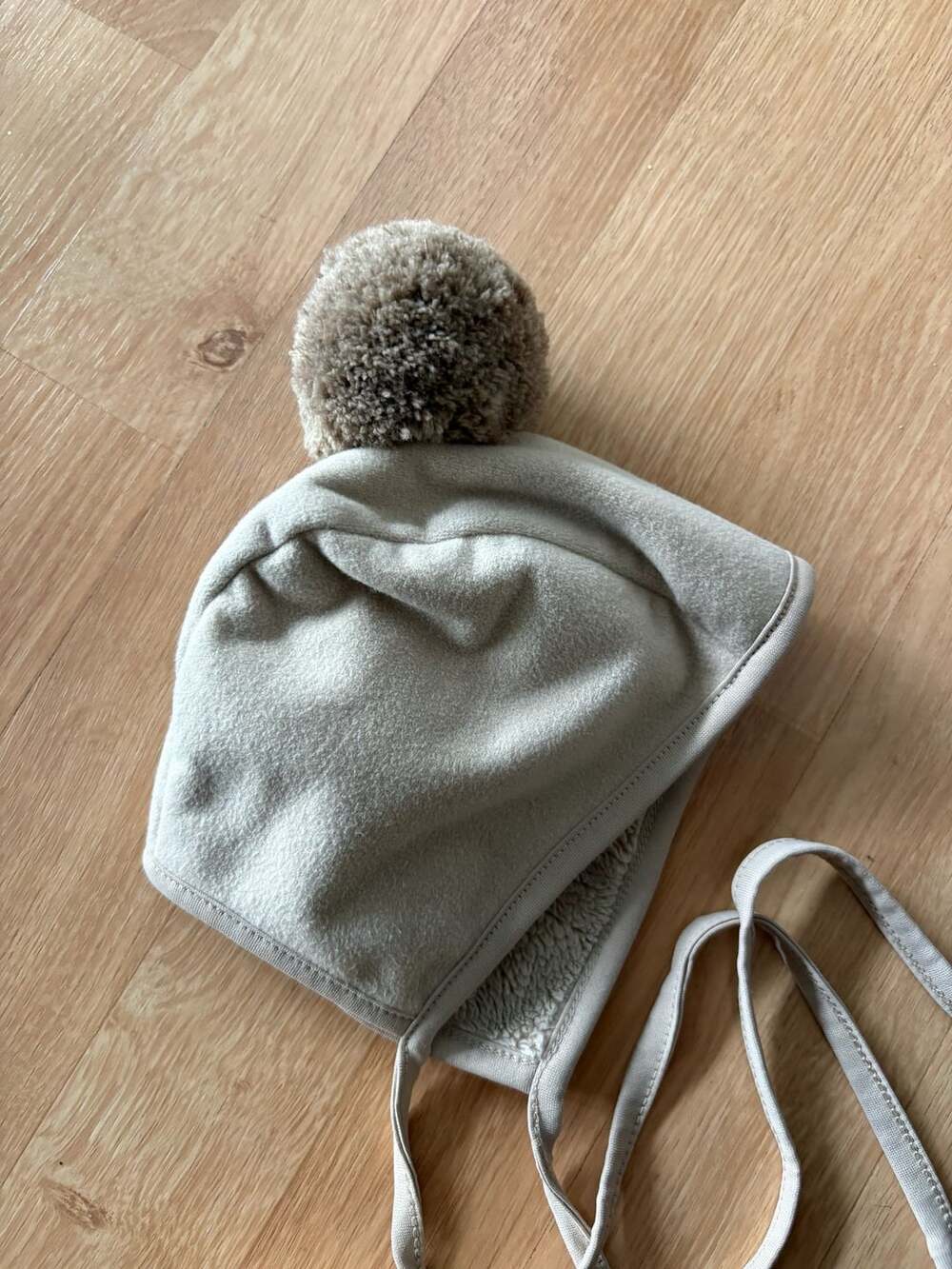 Konny Winter Bonnet Size 6M Beige Fleece Pom-Pom